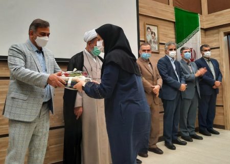 مدافعان سلامت لقب کوچکی برای انسانهایی است که خود معنای واژه های بزرگی همچون ایثار و از خود گذشتگی اند