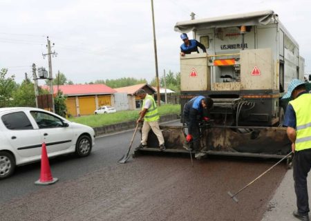 روکش آسفالت حفاظتی برای نخستین بار در جاده‌های گیلان اجرا می شود