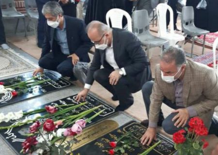 تجدید میثاق مدیرعامل و پایگاه بسیج عباسپور آبفای گیلان با شهداء