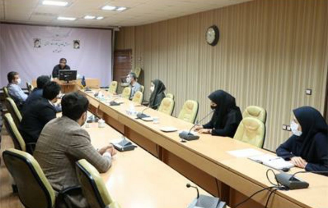 مدیرکل تعاون، کار و رفاه اجتماعی استان گیلان بر حمایت بیشتر از کارآفرینان، سرمایه گذاران و صاحبان واحدهای تولیدی تاکید کرد