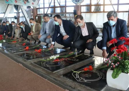 تجدید بیعت شهردار رشت با شهدا و اعضای شورا