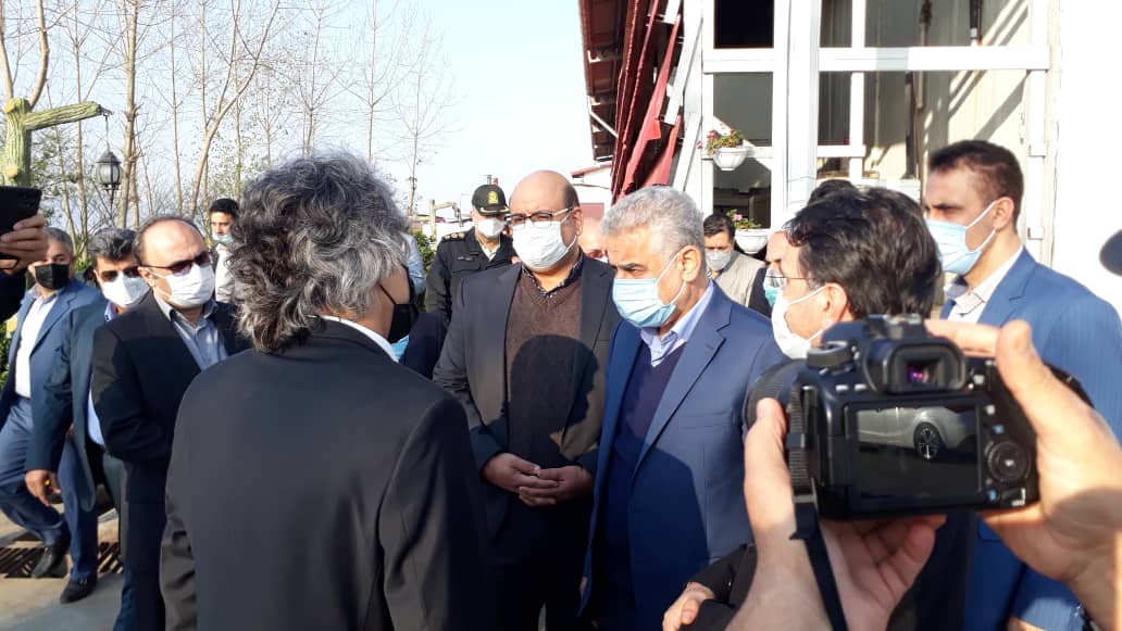 بازدید استاندار گیلان به همراه مدیرکل حفاظت محیط زیست و جمعی از مدیران استان از روند تکمیل برخی پروژه‌های درمانی، کشاورزی و بندری لنگرود