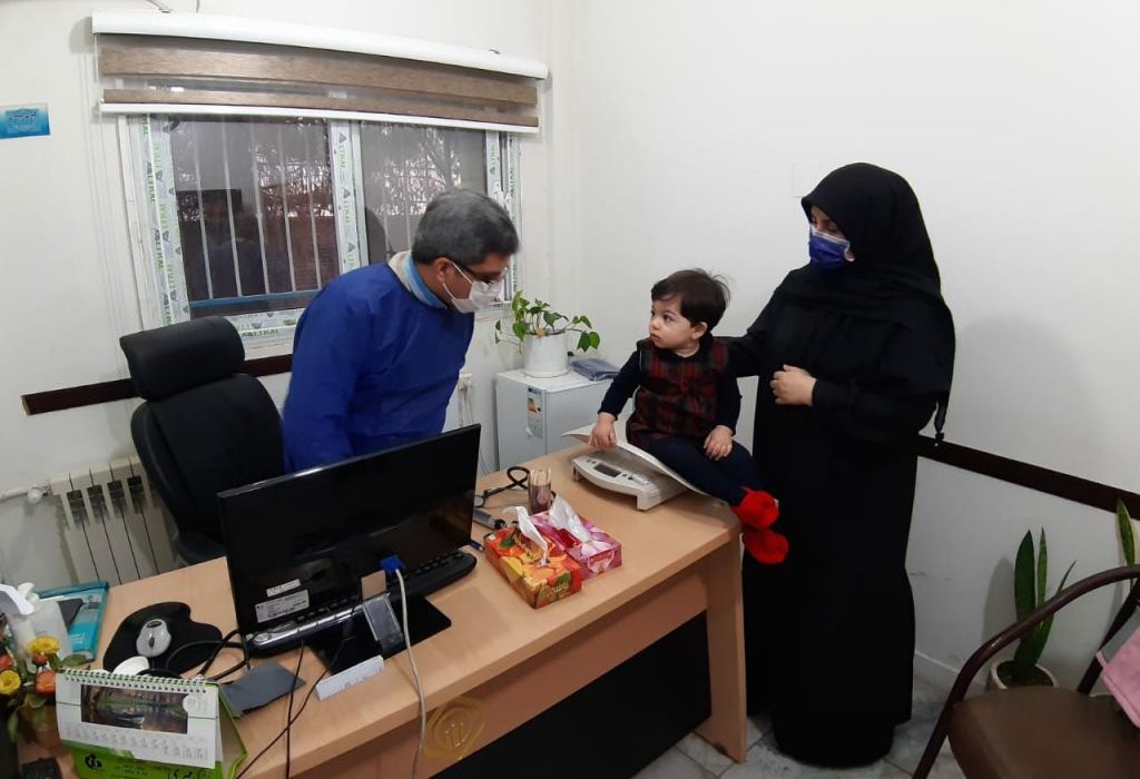 آغاز طرح تسهیل دسترسی به خدمات تخصصی برای بیمه شدگان معزز با حضور پزشکان متخصص در درمانگاه تامین اجتماعی لوشان
