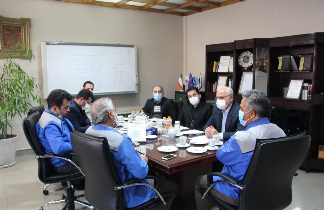 تنظیم تفاهم نامه همکاری دو جانبه،بهره گیری از ظرفیت های قطعه سازی و تأمین قطعات و مواد اولیه از طریق منطقه آزاد انزلی