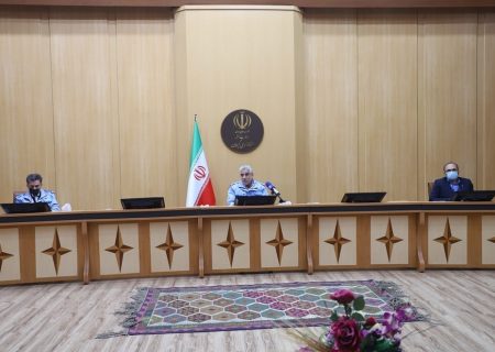 تاکید استاندار گیلان بر همکاری و هم‌افزایی دستگاه ها برای خدمات‌رسانی به مردم/ لغو مرخصی همه مدیران برای فردا/ پرهیز از ترددهای غیرضرور در زمان بارش برف / اطلاع‌رسانی به موقع در جهت پیشگیری از بروز حوادث