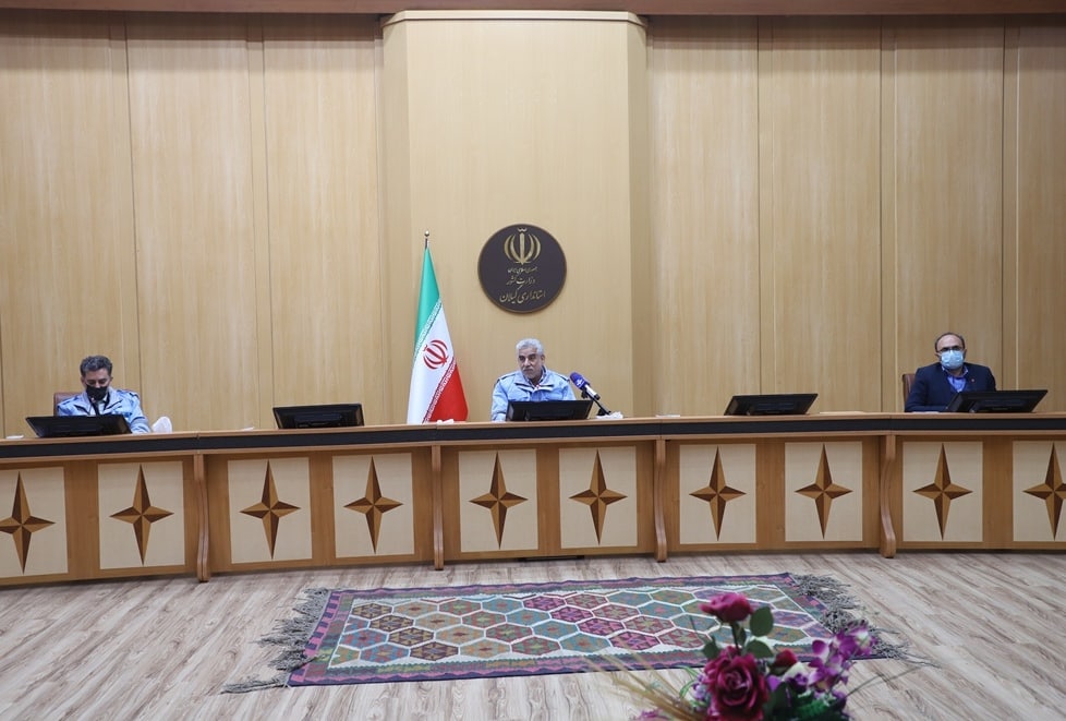تاکید استاندار گیلان بر همکاری و همافزایی دستگاه ها برای خدماترسانی به مردم/ لغو مرخصی همه مدیران برای فردا/ پرهیز از ترددهای غیرضرور در زمان بارش برف / اطلاعرسانی به موقع در جهت پیشگیری از بروز حوادث