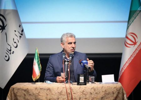خبرنگاران در تمامی بحران‌ها، دوشادوش مسئولان به حل مشکلات جامعه کمک کرده اند.