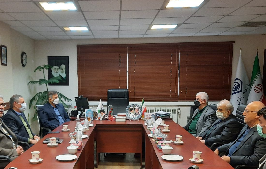 ایجاد نگاه نو ، متفاوت و اعتماد سازی گامی بلند برای شکل گیری تحول در سازمان است
