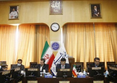 شیخان در فضای پر از دود دخانیات کشور به هدف زد