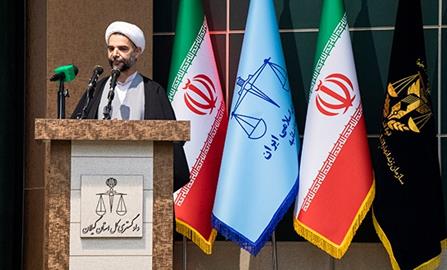 به زودی شاهد یک جریان بزرگ تولیدی و اشتغال زایی در زندان های استان خواهیم بود.