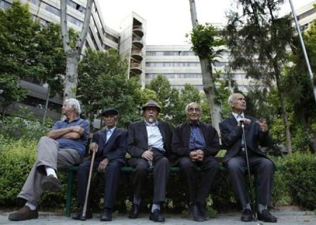 مصوبه هیات محترم وزیران در مورد افزایش ۱۰ درصدی ضریب حقوق کارمندان و بازنشستگان ارتباطی به بازنشستگان تأمین‌اجتماعی ندارد