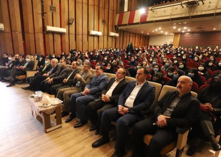 مراسم تجلیل از معلمین شاغل در مدارس غیر انتفاعی برگزار شد