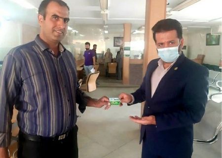 صدور نخستین دامدار کارت ۲ میلیارد ریالی در بانک کشاورزی