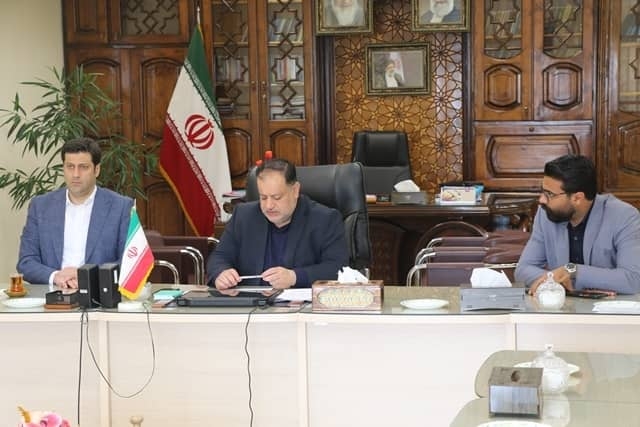 برگزار کنندگان جشنواره نوروزی شهرداری لاهیجان توسط فرماندار تجلیل شدند