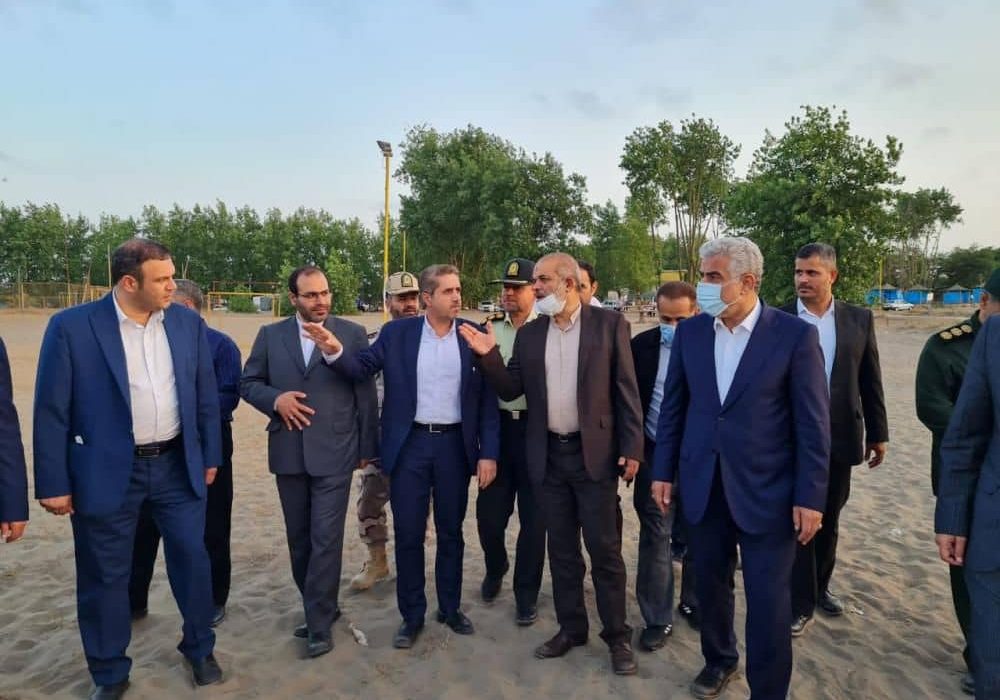 بازدید وزیر کشور از نوار ساحلی در رشت/ دکتر وحیدی: برگزاری برنامه‌های فرهنگی در سواحل به منظور ارتقاء نشاط اجتماعی