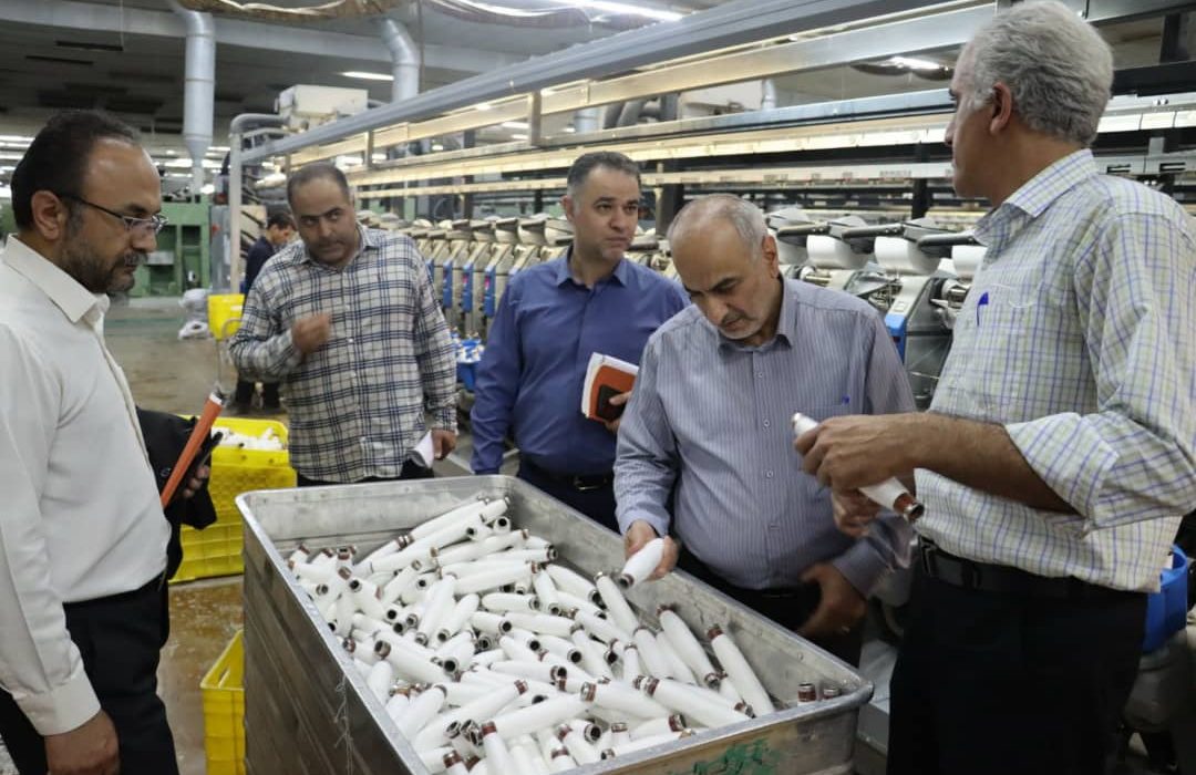 وقتی چرخ کارخانه می چرخد موجب دلگرمی است/ اشتغال ۳۰۰ نفر در انتظار حذف جریمه تامین اجتماعی/تنها تولید کننده نخ فاستونی در شمال کشور درگیر جریمه مضاعف تامین اجتماعی