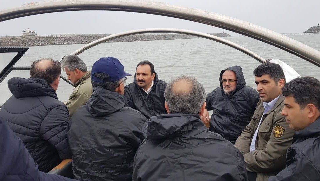 بازدید میدانی مشاور رئیس و سرپرست دفتر ریاست و امور استان‌های سازمان حفاظت محیط زیست کشور به همراه مدیرکل حفاظت محیط زیست گیلان از تالاب بین المللی انزلی