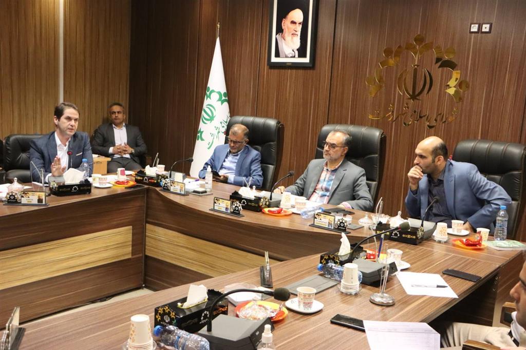 شروع فرآیند صدور پروانه ساختمانی برای اراضی نسقی/ تملک و بازگشایی محور سعدی به سرگل/خرید ۳۰ دستگاه اتوبوس جدید/تامین ۴۵۰ تن قیر