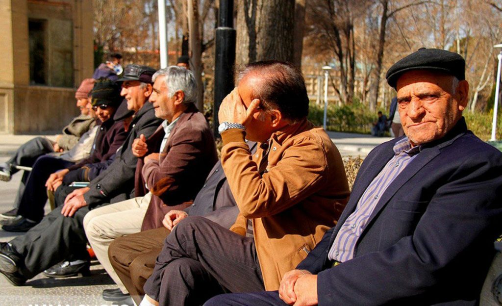 پرداخت سومین مرحله تسهیلات قرض‌ الحسنه بازنشستگان تامین اجتماعی آغاز شد