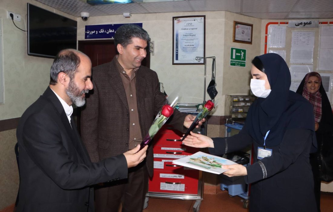 دیداروتقدیر عضو شورای اسلامی شهر رشت از پرستاران بیمارستان ولایت به مناسبت ولادت حضرت زینب(س) و روز پرستار