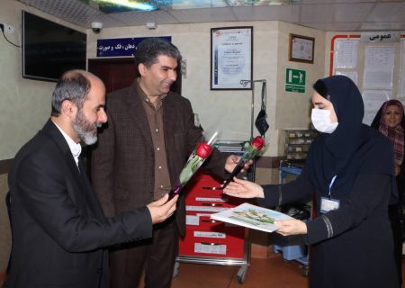 دیداروتقدیر عضو شورای اسلامی شهر رشت از پرستاران بیمارستان ولایت به مناسبت ولادت حضرت زینب(س) و روز پرستار