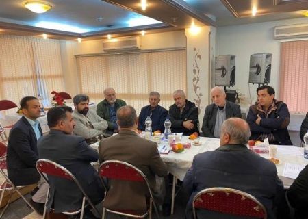 اصلی‌ترین وظیفه اتحادیه توزیع کالای اساسی بین تعاونی‌های کارگری است