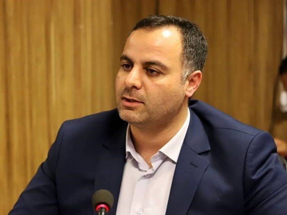رئیس کمیسیون حمل و نقل شورا رشت : شرایط دریافت مجوز از تاکسیرانی برای بانوان هیچ محدودیتی ندارد