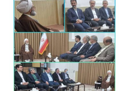 دیدار مدیر عامل و معاونین شركت توزیع نیروی برق گیلان با نماینده ولی فقیه در استان و امام جمعه رشت