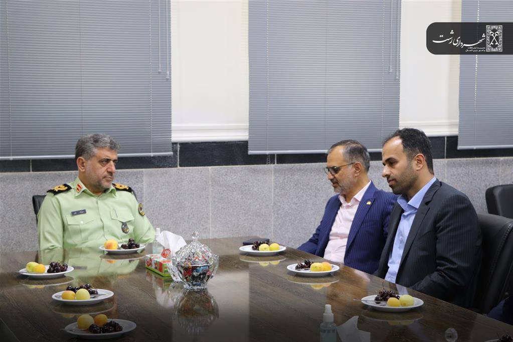 دیدار شهردار و رئیس شورای اسلامی با فرماندهی نیروی انتظامی و رئیس پلیس راهور استان گیلان