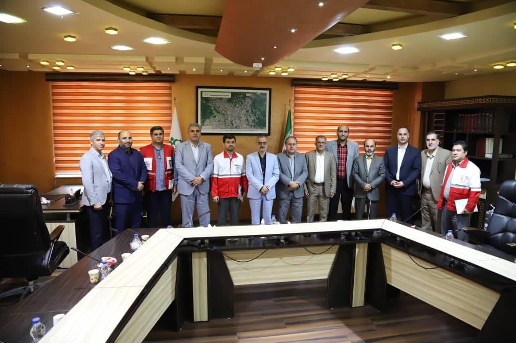 مساعدت شورای رشت با احداث درمانگاه هلال احمر در چهار راه میکائیل رشت 