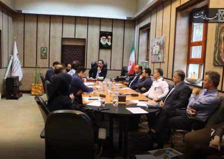 تأکید شهردار بر لزوم نوآوری و خلاقیت در طراحی و جانمایی المان‌ها و تشکیل کارگروهی با حضور ارگان‌های مختلف جهت سیاه پوش نمودن سطح شهر در ایام محرم و صفر