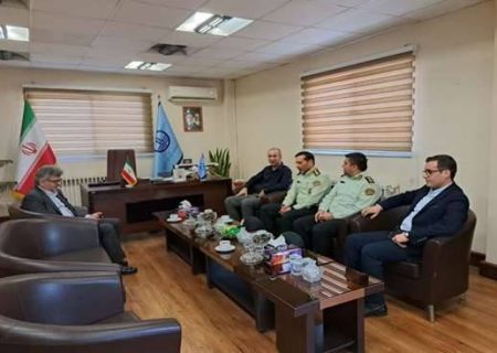 نشست مشترک معاون وظیفه عمومی فرمانده انتظامی گیلان با رئیس دانشگاه علوم پزشکی