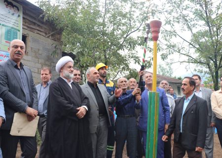 شعله گاز در ارتفاعات شهرستان اَملش برافروخته شد