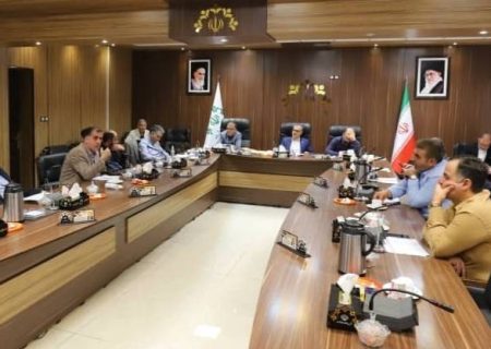 خواب آلودگی رانندگان اتوبوس درون شهری مخاطرات جانی برای شهروندان به همراه دارد/ حفظ سلامت شهروندان در برابر دریافت ماهیانه ۱۵۰ میلیون تومان از محل اجاره اتوبوس ها بسیار مهم تر است