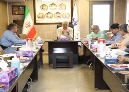 مخابرات استان گیلان با اجرای فیبر نوری در مناطق شهری و روستایی همواره در پی برقراری شبکه پایدار و امن ارتباطی و مخابراتی است