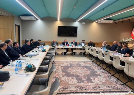برنامه ریزی كالاهای ترانزیتی بعد از اتصال ریل و ارائه خدمات مالی ارزی به صادر كنندگان منطقه آزاد انزلی
