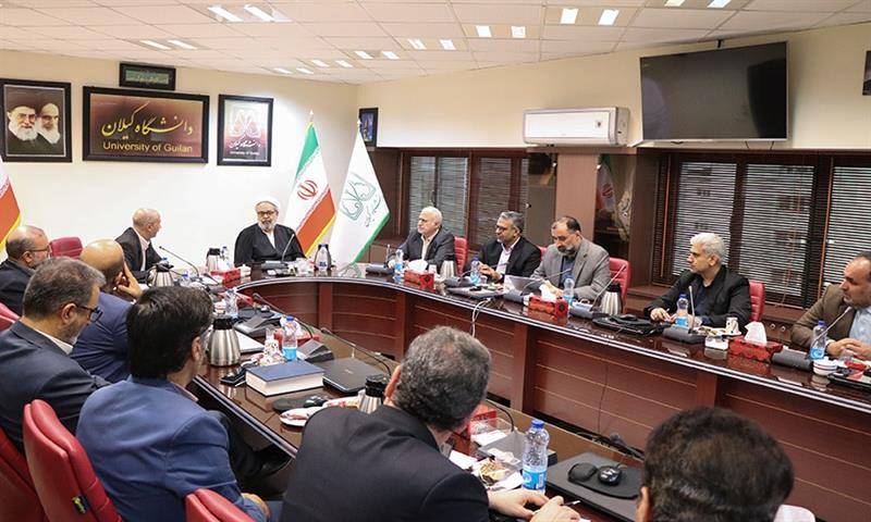 نشست رئیس کل دادگستری استان گیلان با نخبگان علمی و مسئولان دانشگاه گیلان