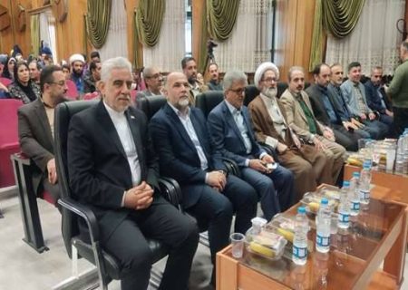 تجلیل از مادران دارای چهار فرزند در همایش شکوه مادری