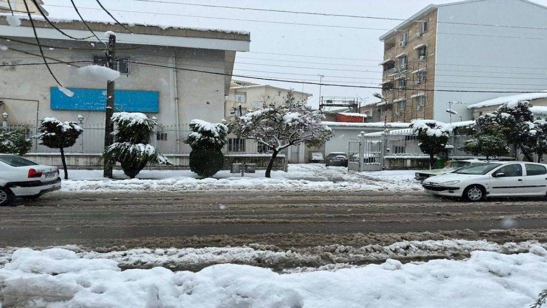 آماده باش مخابرات منطقه گیلان در پی بارش برف در شهرستان آستارا