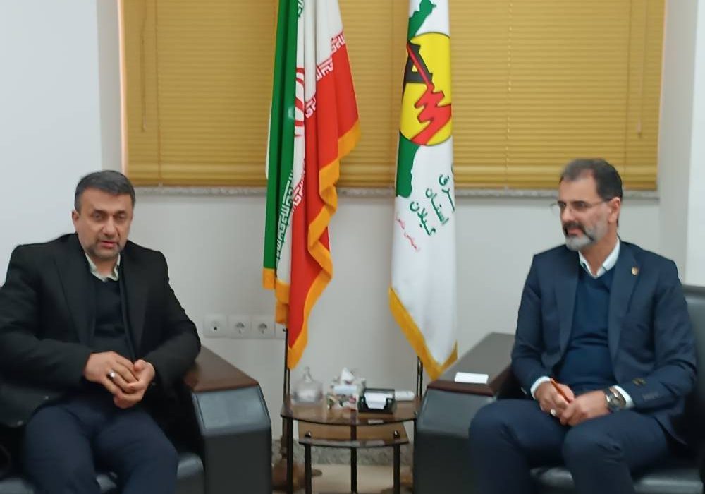 نیروهای خدوم توزیع نیروی برق گیلان همیشه آماده خدمت‌رسانی به مردم هستند