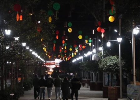 آذین بندی شهری با ریسه های رنگی و نوری جشن با شکوه نیمه شعبان در رشت