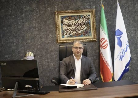 مدیر عامل و نائب رئیس هیئت مدیره شرکت سیمان خزر در حاشیه برگزاری آخرین جلسه شورای مدیران سال ۱۴۰۲