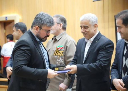 جوان منتخب جشنواره “جوانان ایرانی، پرچمدار پیشرفت” تجلیل شدند