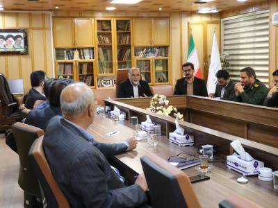 کارگران خط مقدم توسعه و تولید در کشور هستند