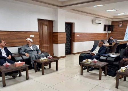 دانشگاه باید با تولید مقالات علمی مناسب و تحلیل های کارشناسی در راستای کاهش آسیب های اجتماعی در جامعه موثر باشد