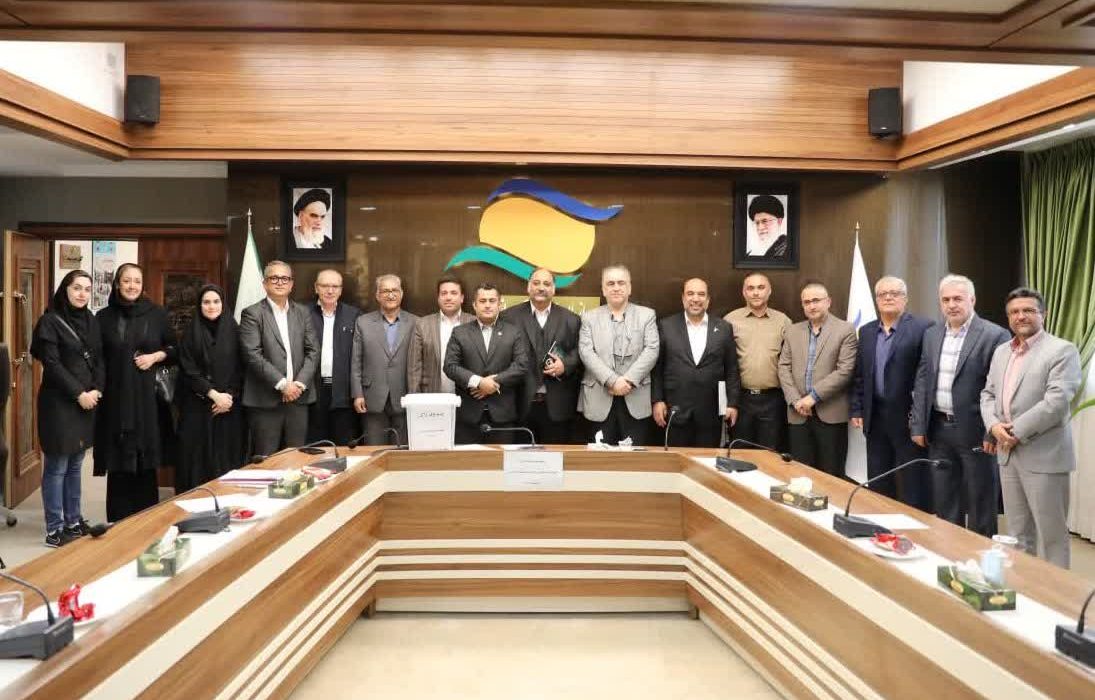 با حضوراعضا، مجمع عمومی انجمن سرمایه گذاران و کارآفرینان منطقه آزاد انزلی برگزار شد