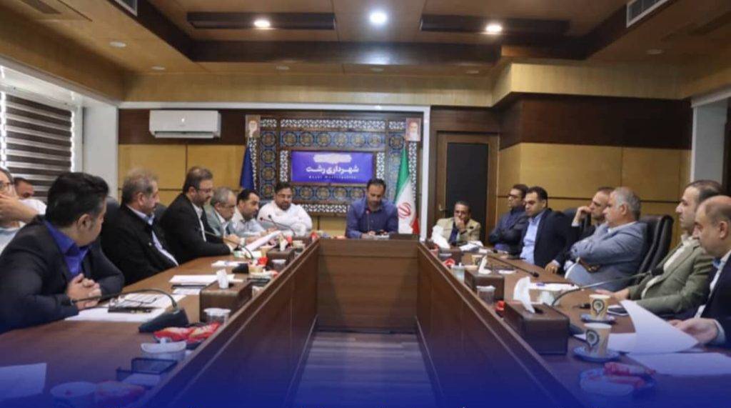 احداث و تکمیل ۸ پارک جدید در مناطق پنجگانه شهری در دستور کار مدیران شهرداری رشت/ تداوم عملیات روکش آسفالت معابر اصلی و محلات