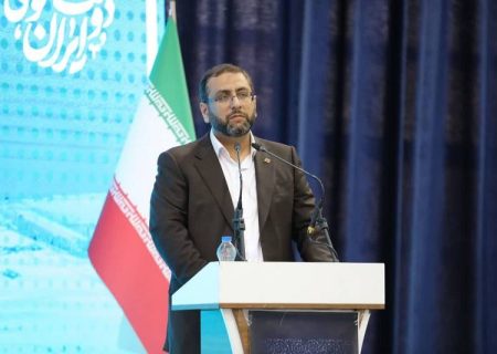 با اتصال خط ریلی به مجتمع بندری كاسپین، كریدور شمال جنوب فعال تر شده و حمل و نقل كالا بیش از ۵۰ درصد افزایش می یابد