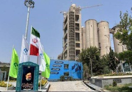 ساخت و نامگذاری میدان شهدای خدمت در مرکز کارخانه تولیدی سیمان خزر