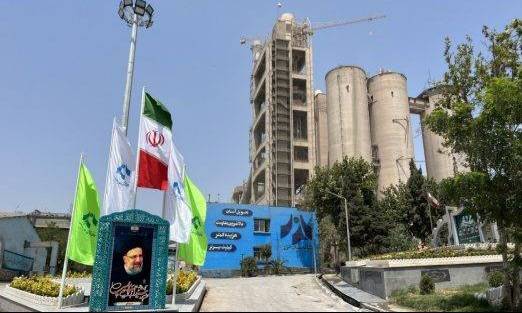 ساخت و نامگذاری میدان شهدای خدمت در مرکز کارخانه تولیدی سیمان خزر